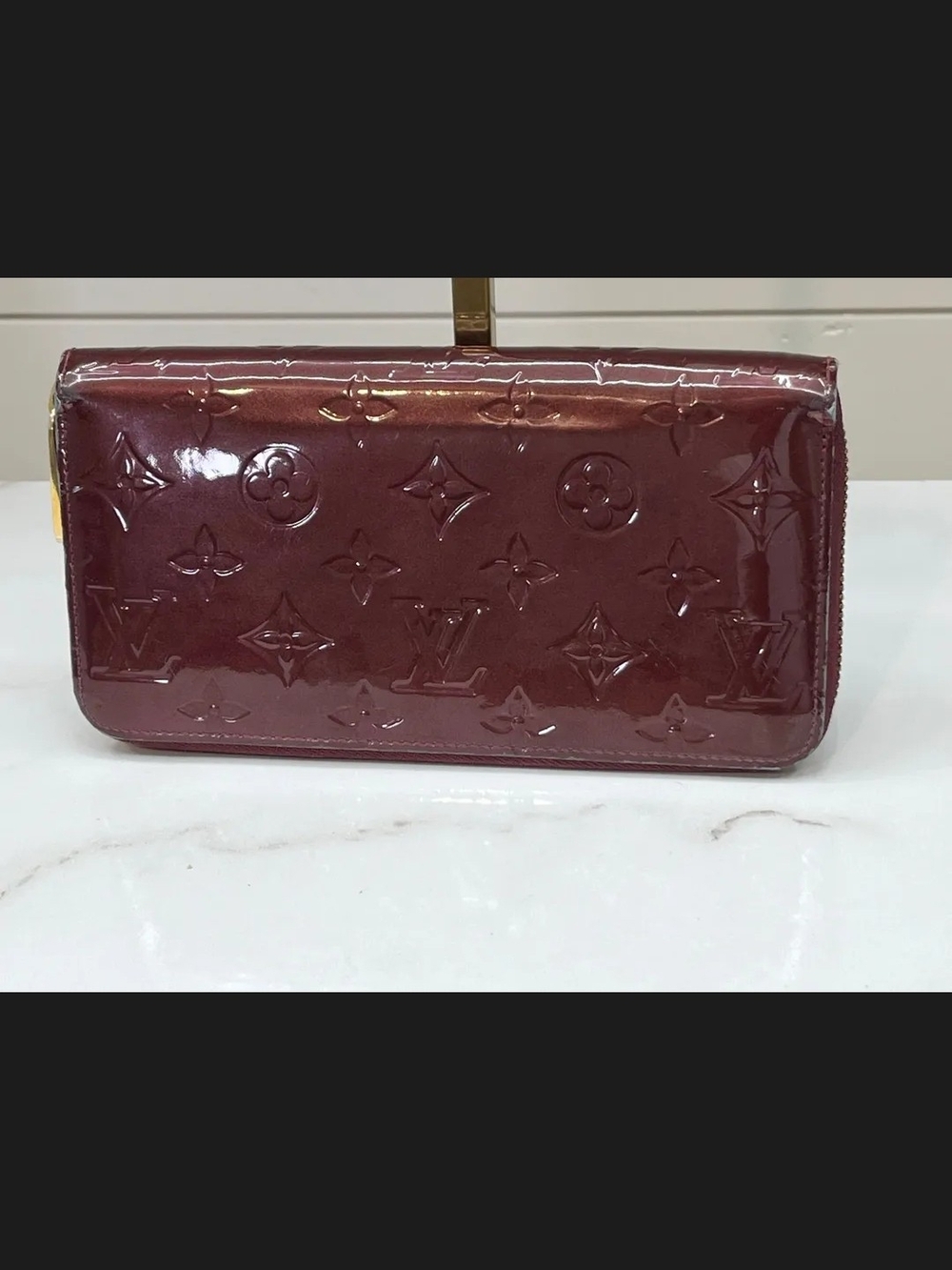 AUTHENTIC Louis Vuitton Vernis Burgundy Aramante Zip-Around Wallet